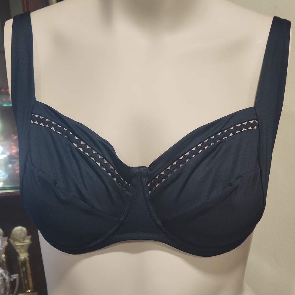 Black Bikini Top From Huit